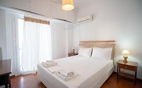 Dimotiko Theatro Metro St. 1 Bedroom 4 Pers. Flat