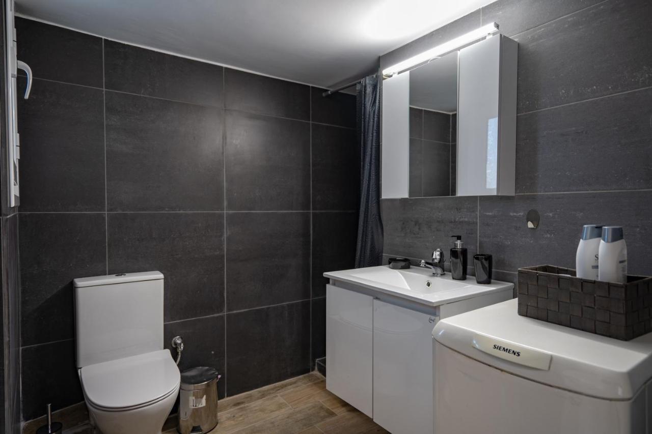 Dimotiko Theatro Metro St. 1 Bedroom 4 Pers. Flat Πειραιάς Εξωτερικό φωτογραφία
